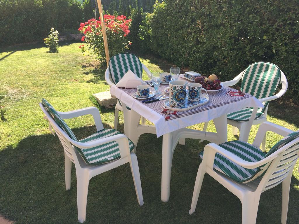 Bed and Breakfast Sa Mariposa Ittiri Exterior foto